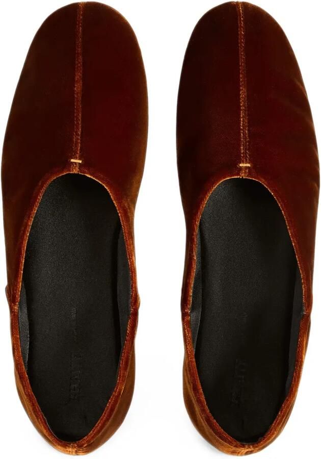 KHAITE Jane ballet flats in rust velvet Bruin - Foto 3