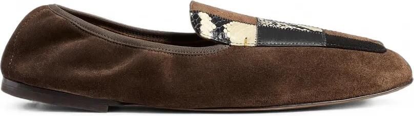 KHAITE Zoe ballerina's met patchwork Bruin