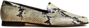 KHAITE Kippen loafers met slangenprint Wit