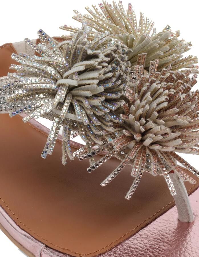 Kurt Geiger London Sandalen met T-bandje en metalen pompon Zilver