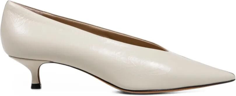 Le Monde Beryl Babouche pumps met kitten-hak en puntige neus Beige