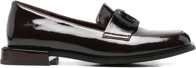 LINDA BAUMANN Loafers met gelakte afwerking en gespdetail Rood