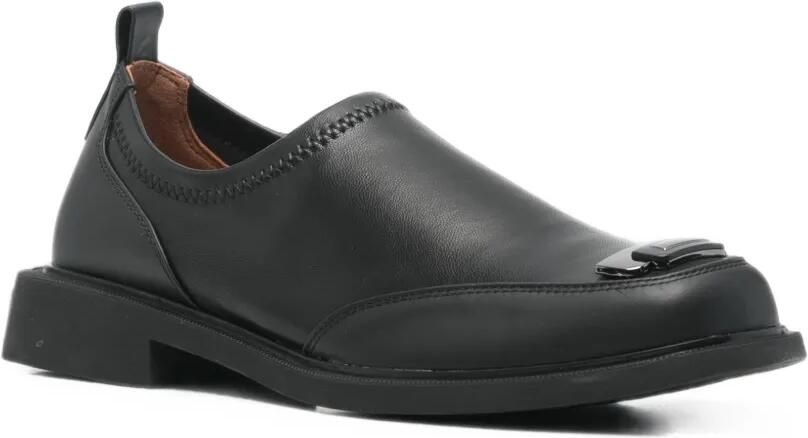 LINDA BAUMANN Loafers met logoplakkaat Zwart