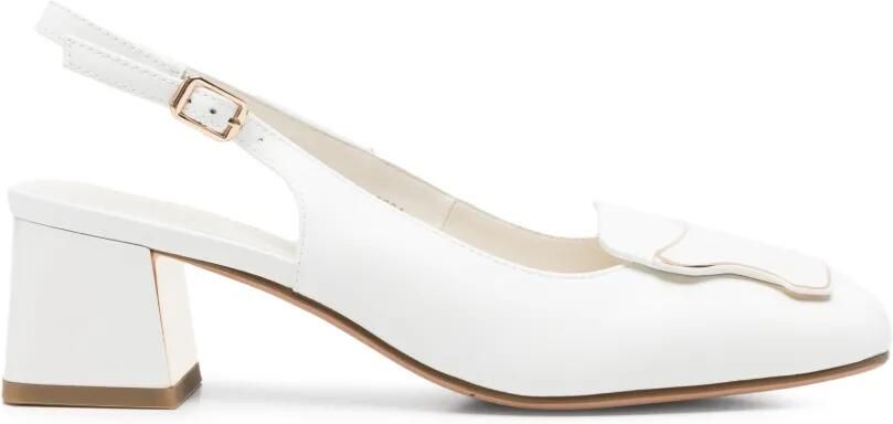 LINDA BAUMANN Slingback pumps met gespdetail Wit