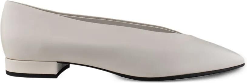 Loro Piana Rebecca ballerina's met puntige neus Beige
