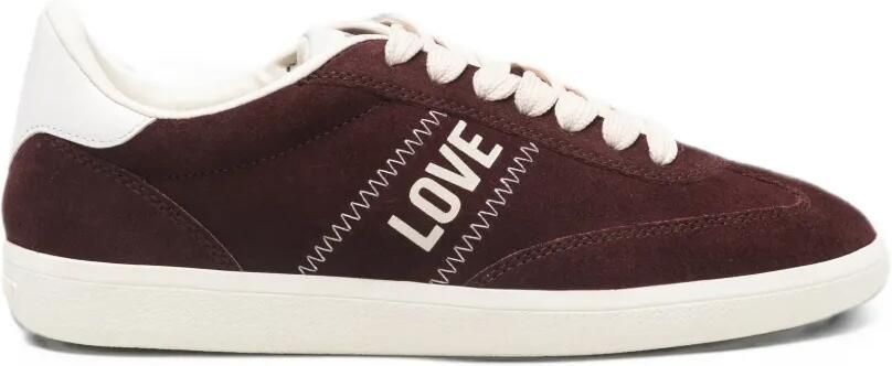 Love Moschino logo-print suede sneakers Rood