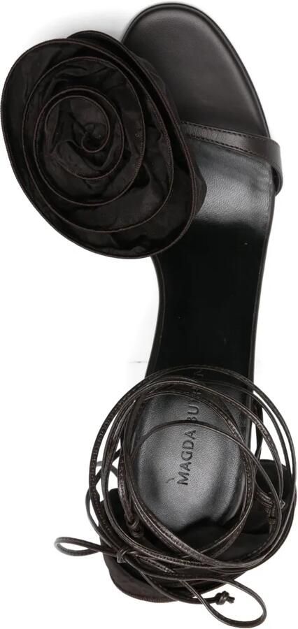 Magda Butrym 105 mm sandalen met roosdetail Bruin