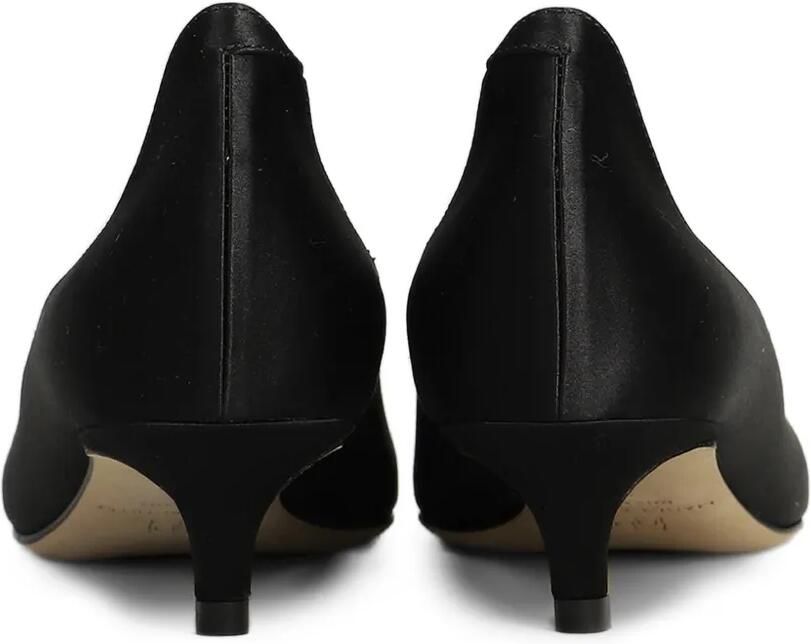 Magda Butrym Satijnen pumps verfraaid met imitatieparel Zwart - Foto 3