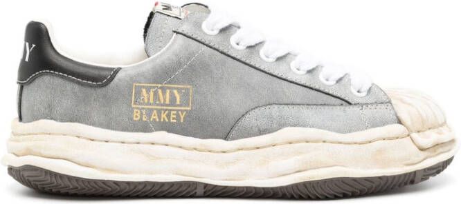 Maison MIHARA YASUHIRO Blakey low-top sneakers Grijs