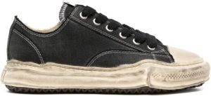 Maison Mihara Yasuhiro Gerafelde sneakers Zwart