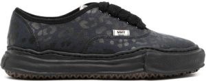 Maison Mihara Yasuhiro Sneakers met luipaardprint Zwart