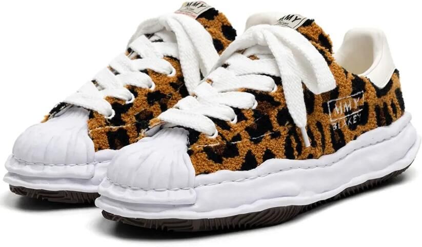 Maison MIHARA YASUHIRO "Blakey" OG sole animal chenille low-top sneakers Bruin - Foto 4