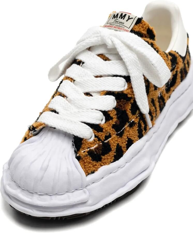 Maison MIHARA YASUHIRO "Blakey" OG sole animal chenille low-top sneakers Bruin - Foto 2
