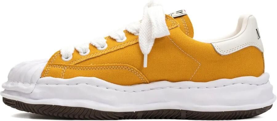 Maison MIHARA YASUHIRO Blakey sneakers met geplooide neus Geel