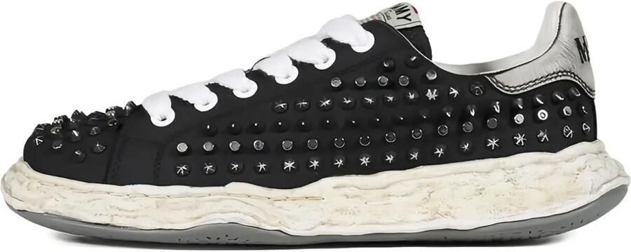 Maison MIHARA YASUHIRO Charles sneakers met studs Zwart