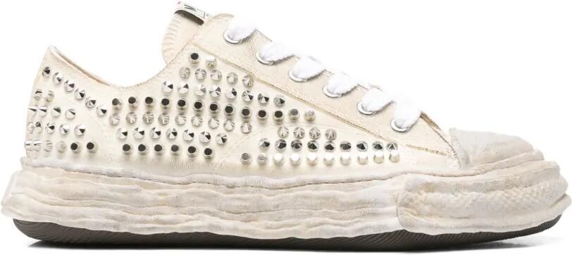 Maison MIHARA YASUHIRO "PETERSON23" OG canvas low-top sneakers met studs Wit