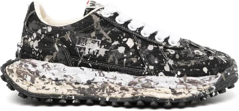 Maison MIHARA YASUHIRO Sneakers met verfspatten Zwart