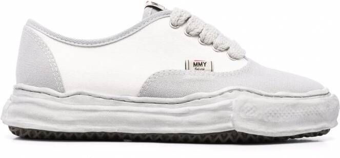 Maison MIHARA YASUHIRO Sneakers met contrasterend vlak Grijs