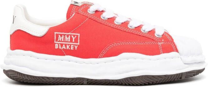 Maison MIHARA YASUHIRO Sneakers met geribbelde afwerking Rood