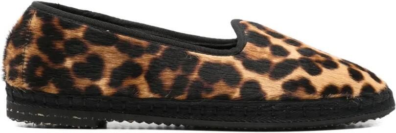 Manebi Loafers met luipaardprint Beige