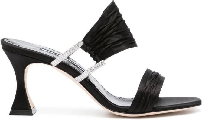 Manolo Blahnik 70 mm Chinap satijnen sandalen Zwart