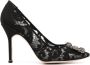 Manolo Blahnik Hangisi pumps met kant Zwart - Thumbnail 1
