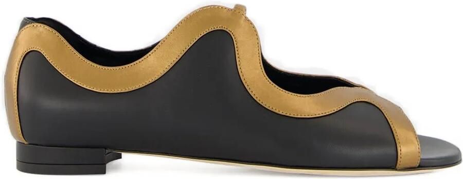Manolo Blahnik Chilki leren sandalen Zwart
