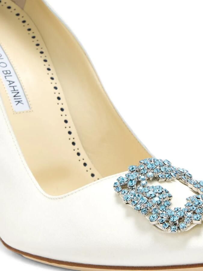 Manolo Blahnik Hangisi crystal-buckle pumps Wit - Foto 2