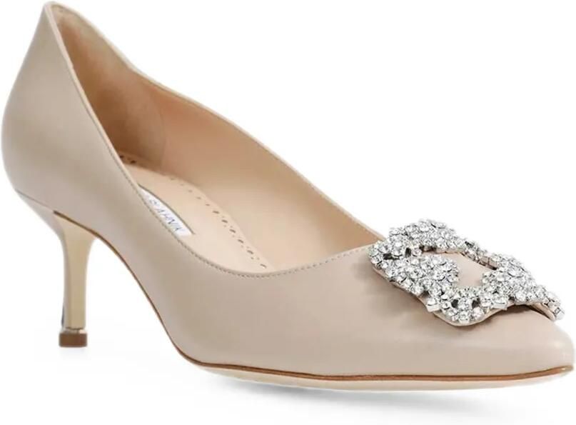 Manolo Blahnik Hangisi pumps met gesp en kristallen Beige