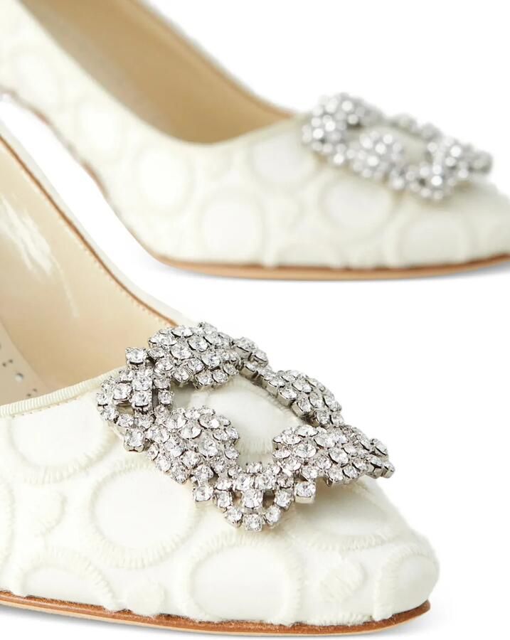 Manolo Blahnik Hangisi pumps met kristallen gesp Beige - Foto 3