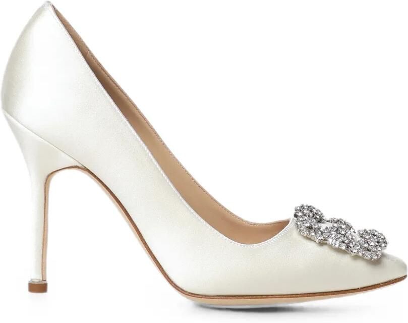 Manolo Blahnik Hangisi pumps met kristallen gesp Wit