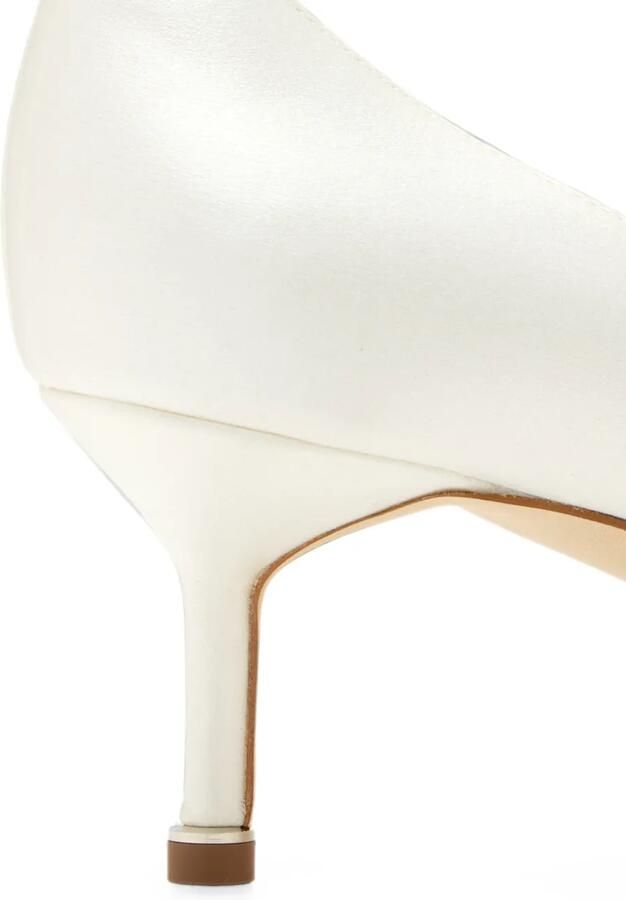 Manolo Blahnik Hangisi pumps met kristallen gesp Wit - Foto 2