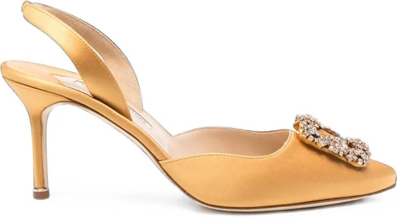 Manolo Blahnik Hangisli slingback pumps met kristallen gesp Geel