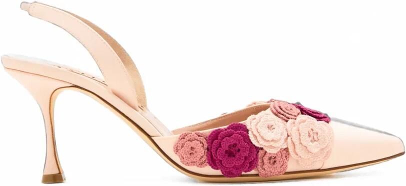 Manolo Blahnik Slingback pumps met bloemapplicatie Beige