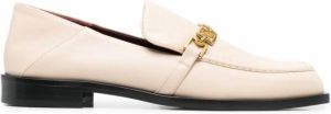 Manu Atelier Loafers met schakelketting Beige