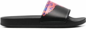 Marcelo Burlon County of Milan Slippers met print Zwart