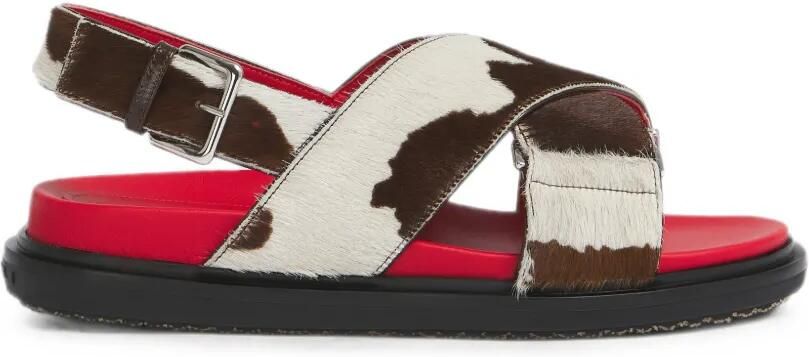 Marni Fussbett sandalen met koeien-print en ponyhaar Bruin