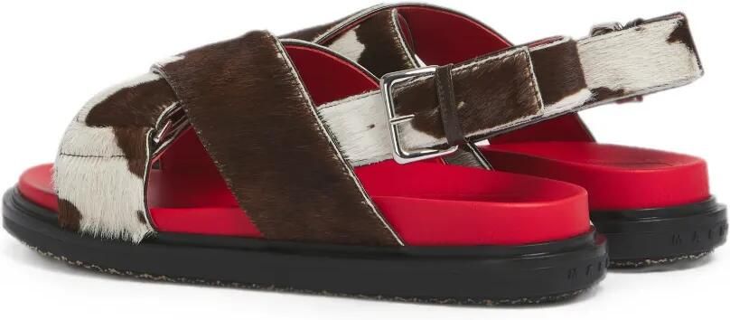 Marni Fussbett sandalen met koeien-print en ponyhaar Bruin - Foto 4