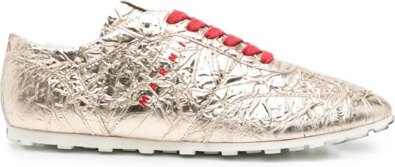 Marni Sneakers met gekreukte afwerking en logo Goud