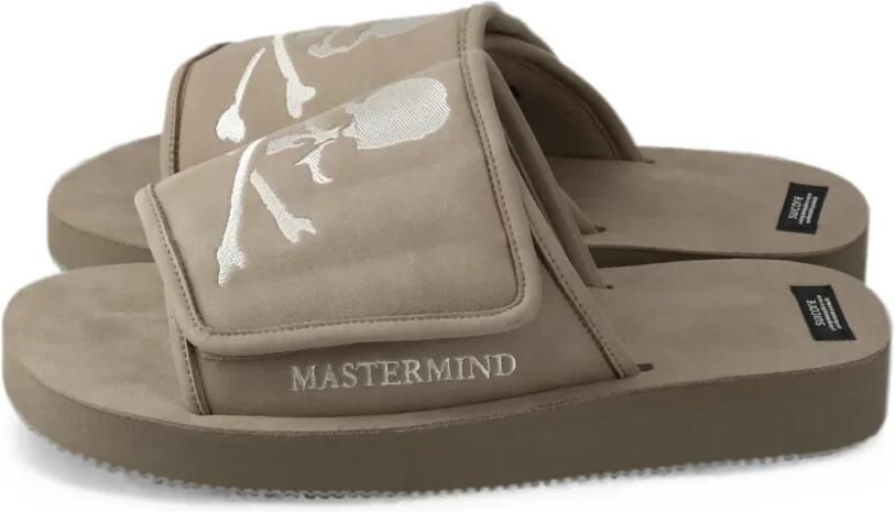 Mastermind World x Suicoke slippers Beige
