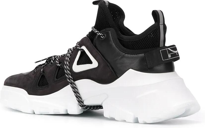 McQ Swallow Sneakers met chunky zool Zwart - Foto 3