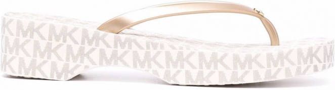 Michael Kors Lilo teenslippers met monogram Beige