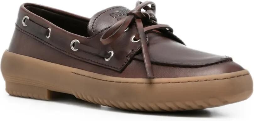Miu Leren bootschoenen Bruin