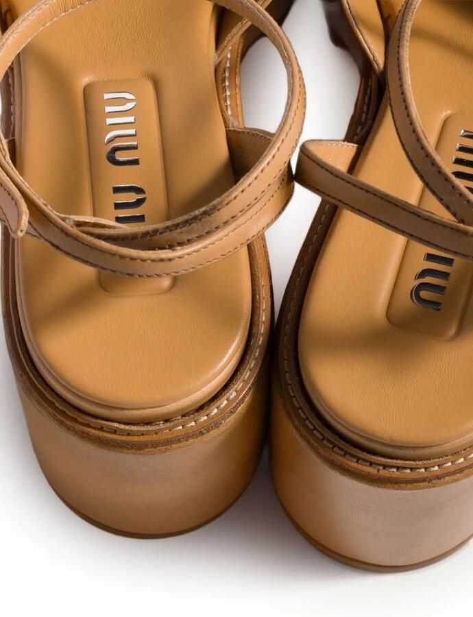 Miu Leren sandalen met plateauzool Bruin - Foto 2