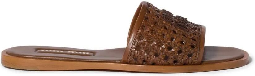 Miu Leren slippers Bruin