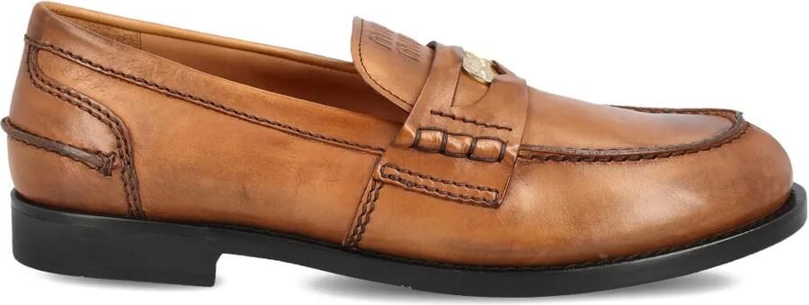 Miu Loafers met reliëf en applicatie Bruin