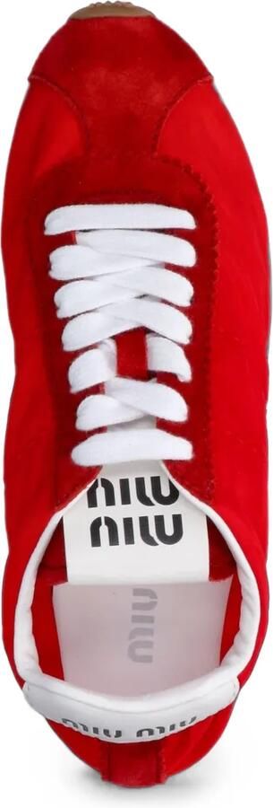 Miu Plume suede-panelled sneakers Rood