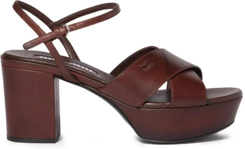 Miu Sandalen met gekruiste bandjes Bruin