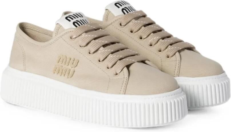 Miu Sneakers met geborduurd logo en plateauzool Beige