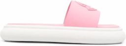 Moncler Jeanne slippers met logo-reliëf Roze